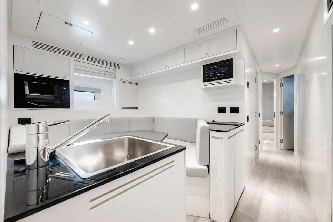 Tycoon yacht image 19