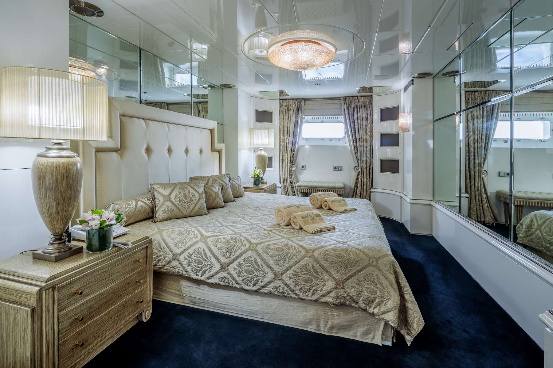 VERA yacht image 8