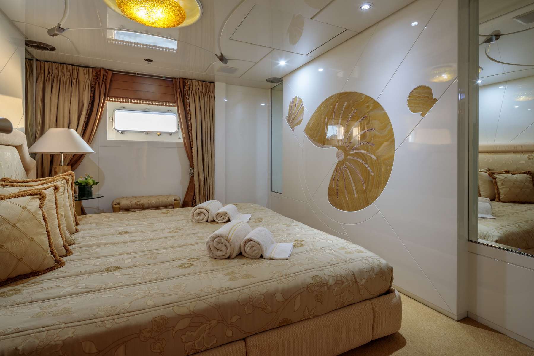 VERA yacht image 11