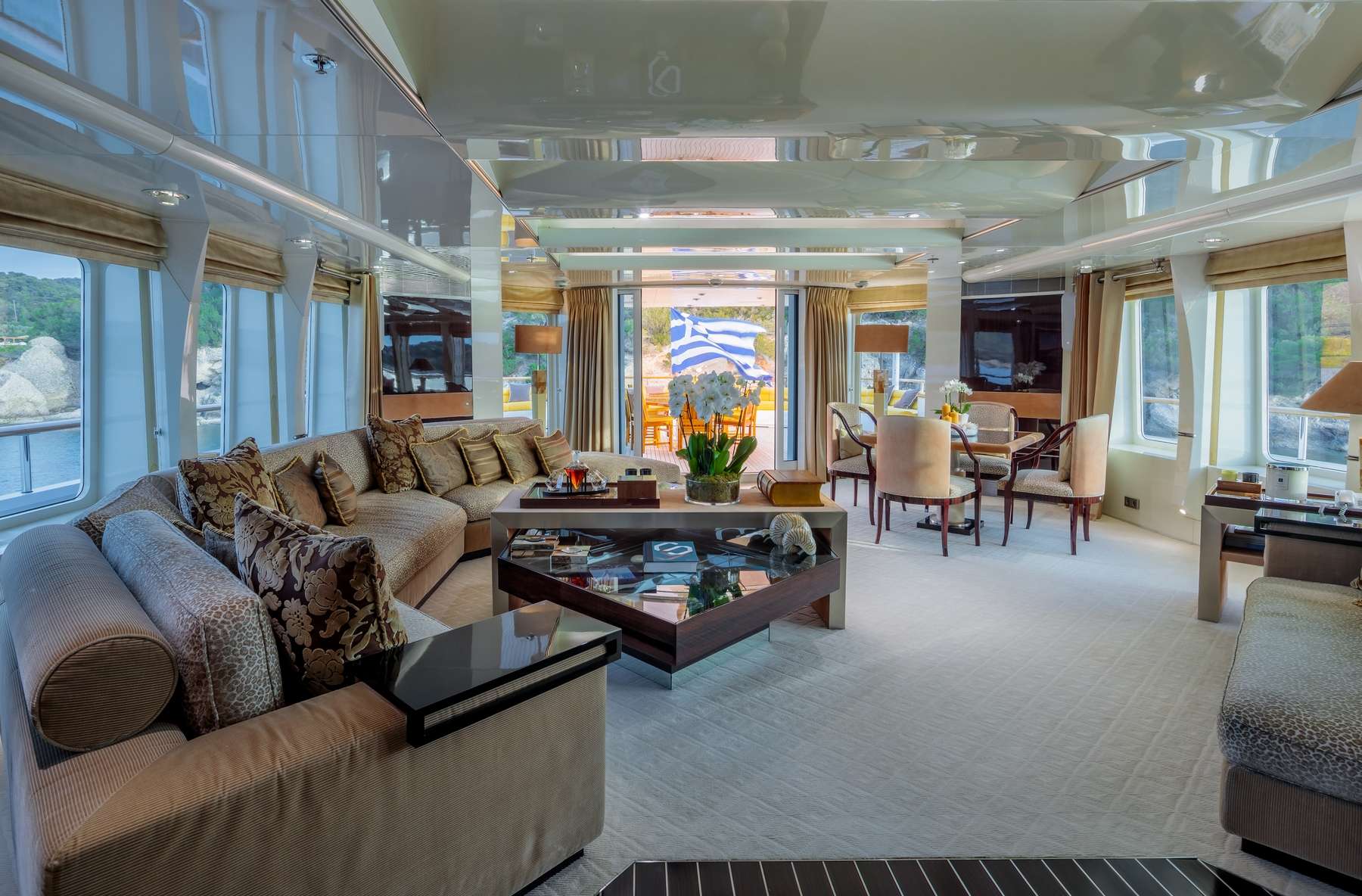 VERA yacht image 14