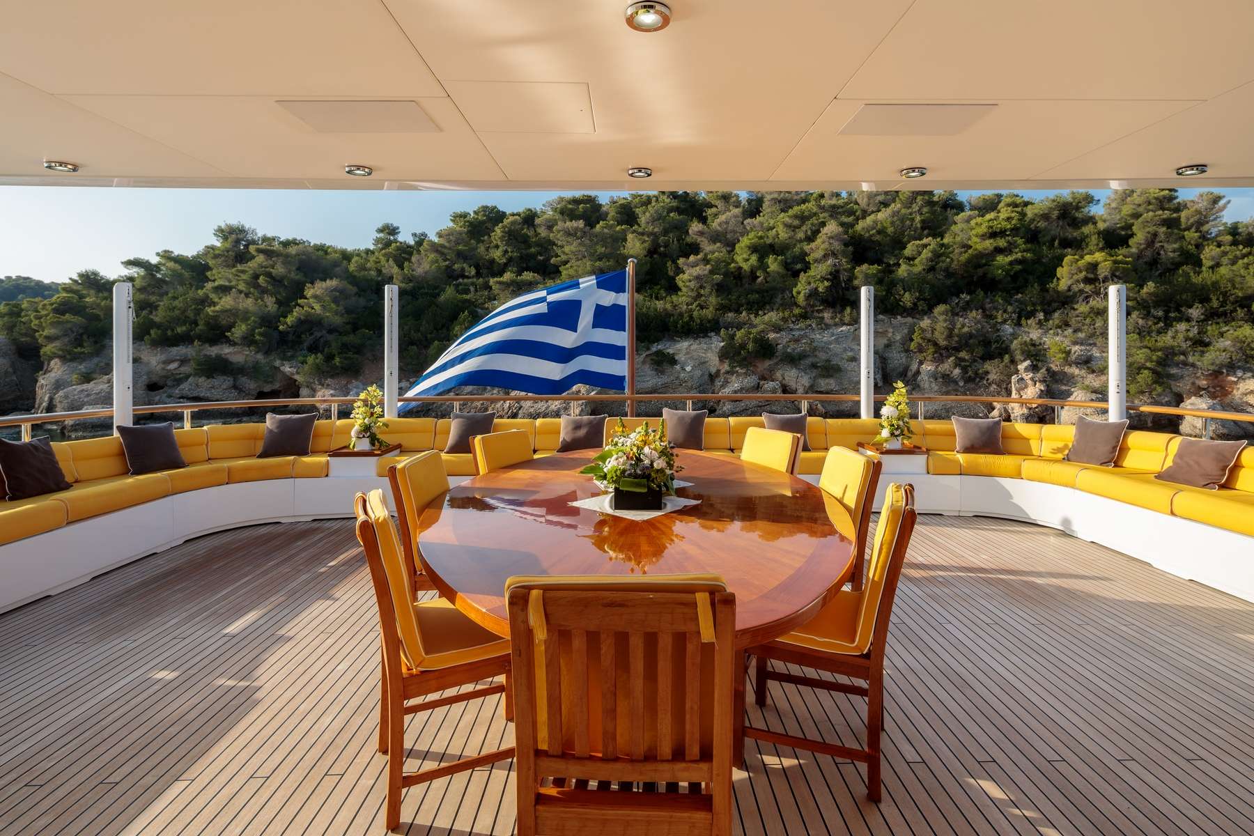 VERA yacht image 17