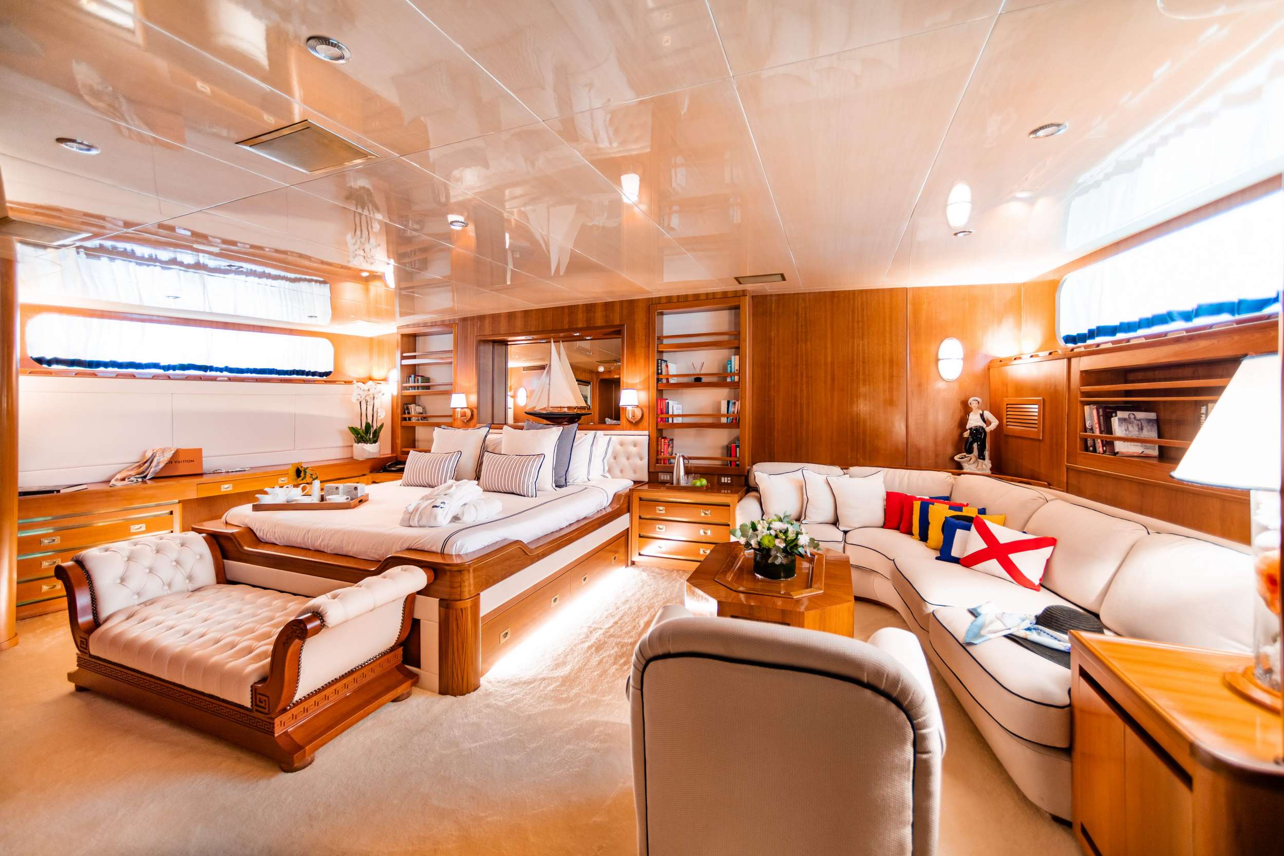 WIND OF FORTUNE yacht image 6