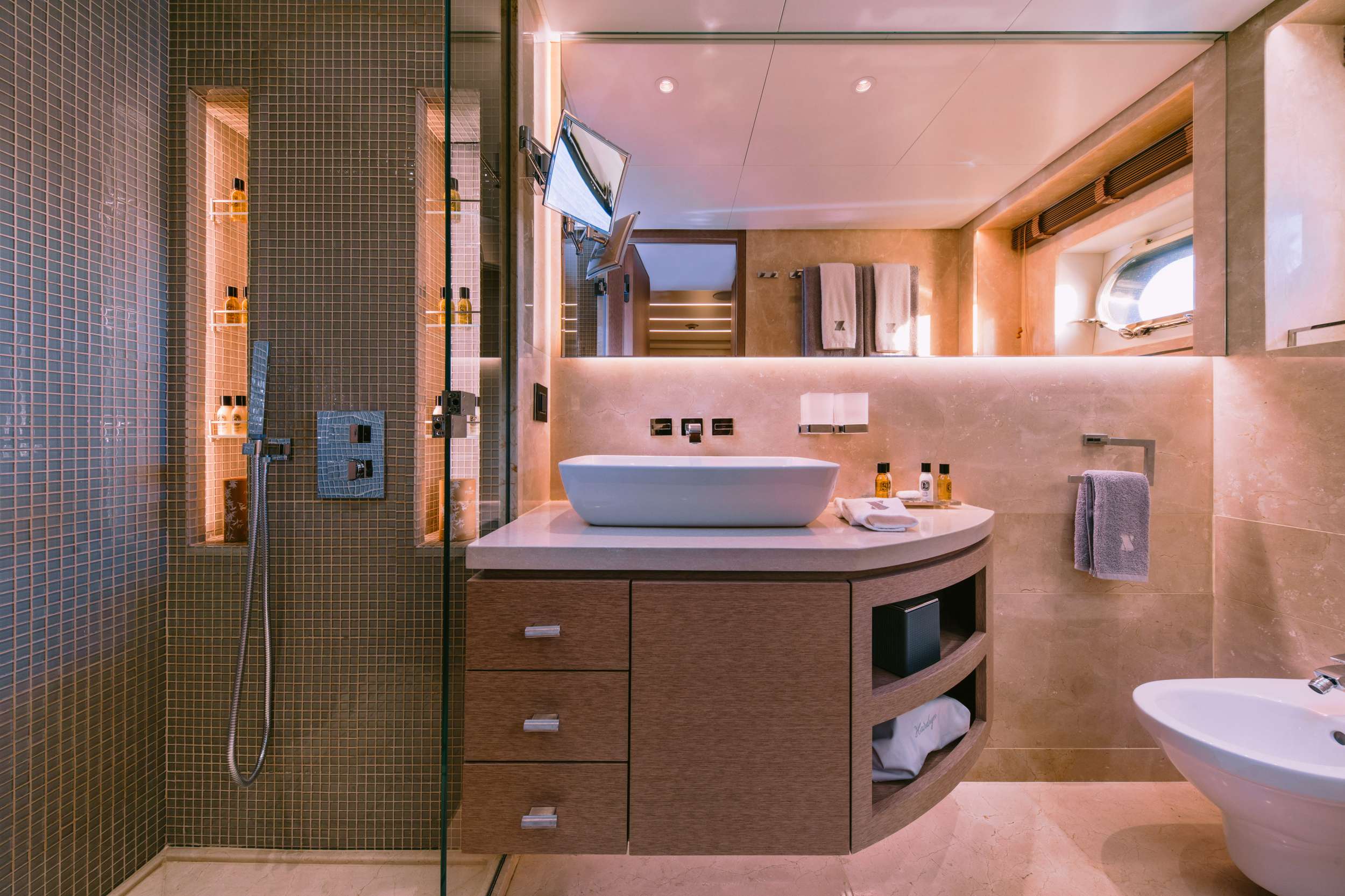 XANA yacht image 13