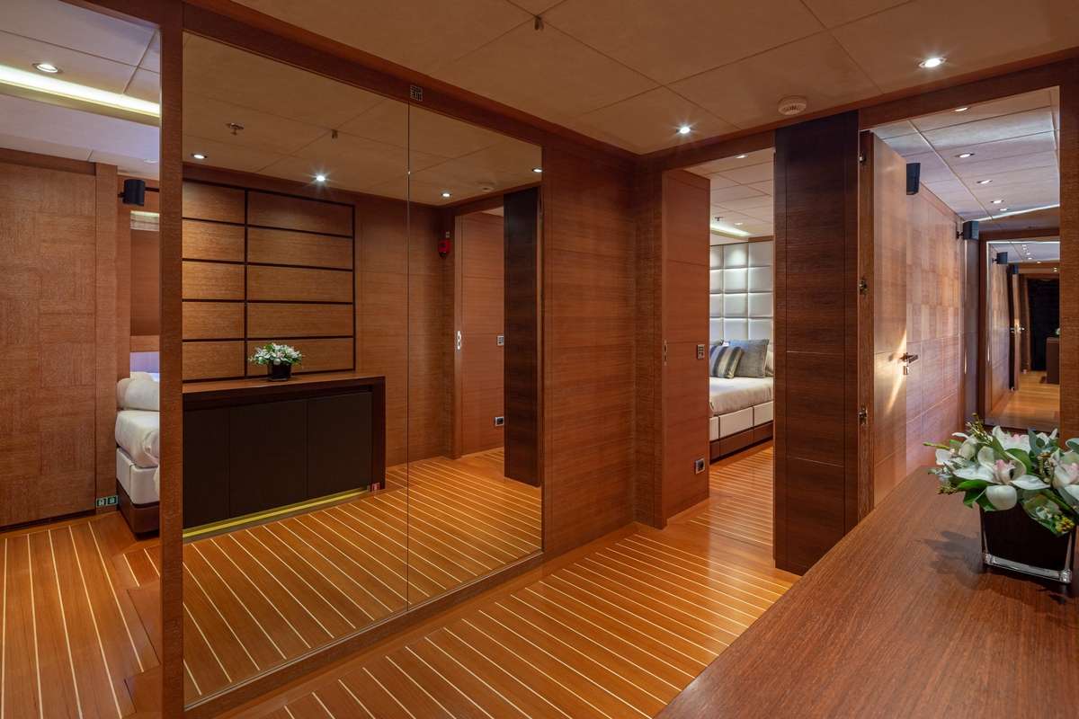 ZALIV III yacht image 10